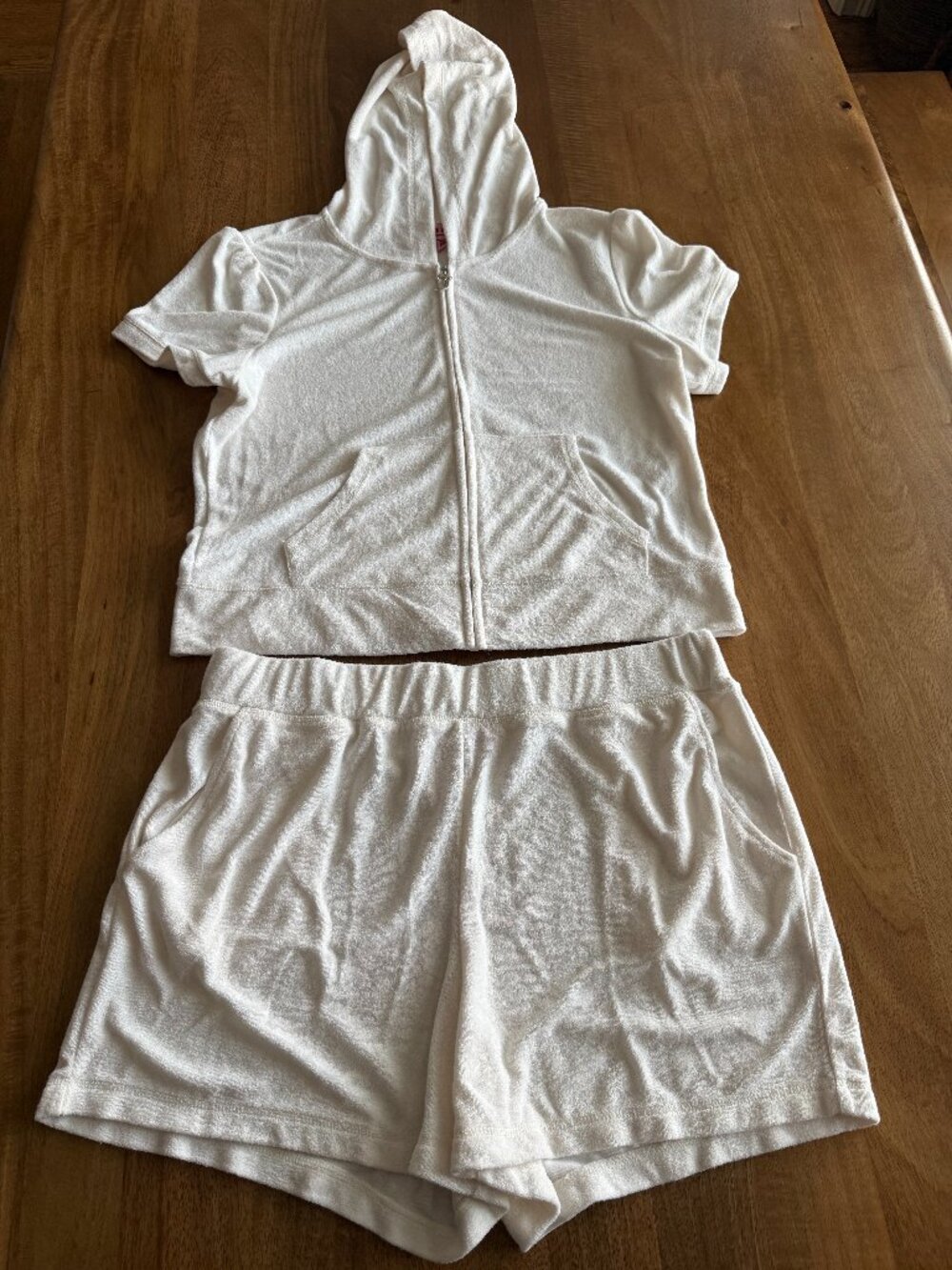 Juicy Couture Bling Terry Short Sleeve Hoodie & Shorts Set – Oyster White XL